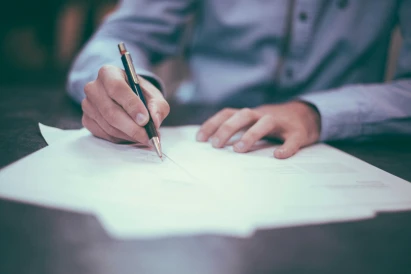 AI Contract Assistant for Notaries